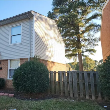 Rent this 2 bed townhouse on 1513 Darren Circle in Portsmouth City, VA 23701
