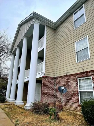 Rent this 2 bed condo on 664 Materdei Lane in Florissant, MO 63031