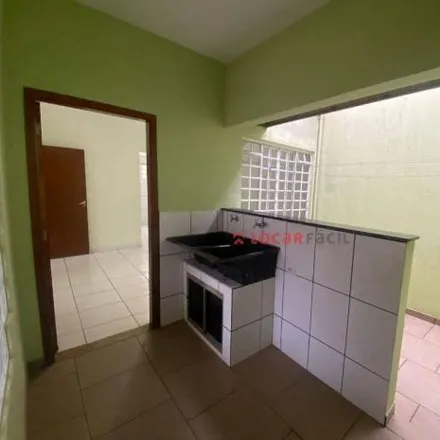 Rent this 2 bed house on Rua Emaus in Vivi Xavier, Londrina - PR