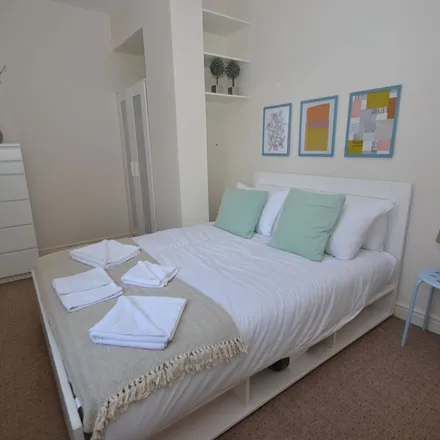 Rent this 1 bed apartment on Piercefield Place in Cardiff, CF24 0JZ