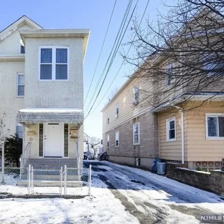 Rent this 1 bed house on 43 Maple Avenue in Wallington, NJ 07057