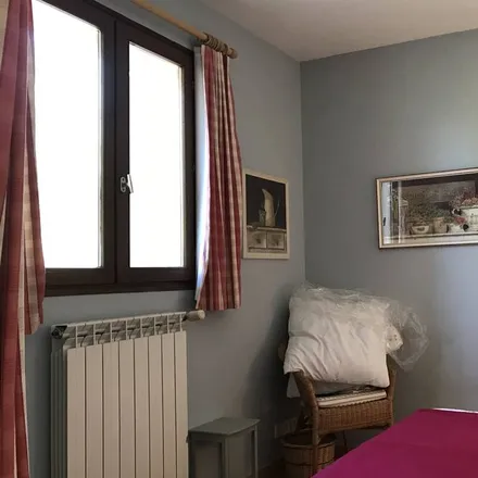 Rent this 1 bed apartment on 84570 Villes-sur-Auzon