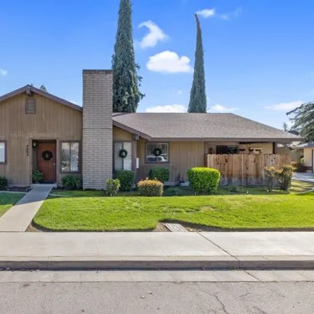 Buy this 8 bed house on Cypress & Linwood in West Cypress Avenue, Visalia
