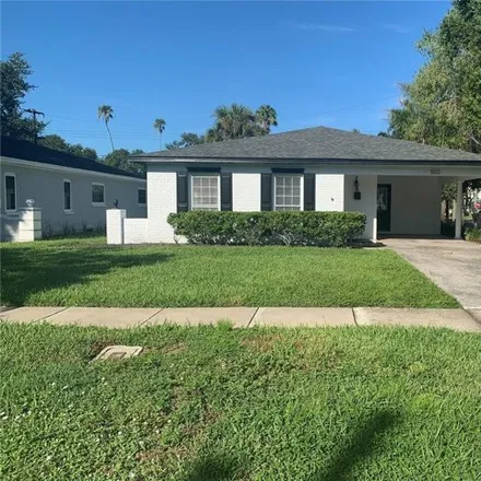 Buy this 3 bed house on 680 Chippewa Avenue in Tampa, FL 33606