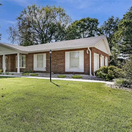 Buy this 3 bed house on 14 Glen Echo Drive in Edwardsville, IL 62025