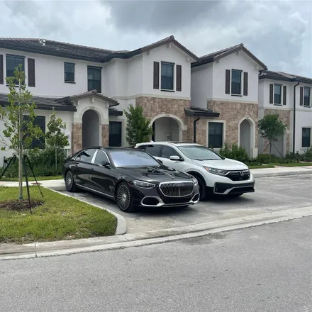 Image 2 - West 105th Place, Hialeah, FL 33018, USA - Townhouse for rent