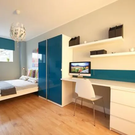 Rent this 6 bed apartment on Arts and Social Studies Library in Cathays Terrace, Cardiff
