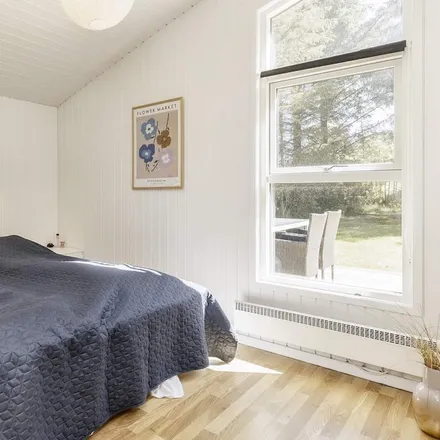 Rent this 4 bed house on 9480 Løkken