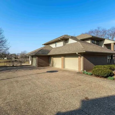 Image 2 - Crow Valley Golf Club, 4315 East 60th Street, Pleasant Valley Township, Davenport, IA 52807, USA - House for sale