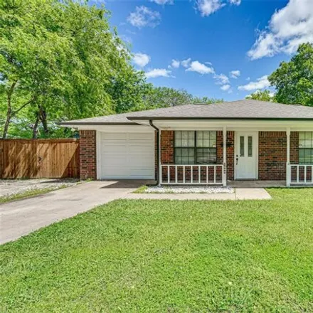 Rent this 3 bed house on 1835 South Clay Street in Kaufman, TX 75142