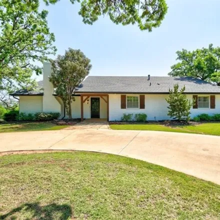 Buy this 4 bed house on 498 East 2nd Street in Edmond, OK 73007
