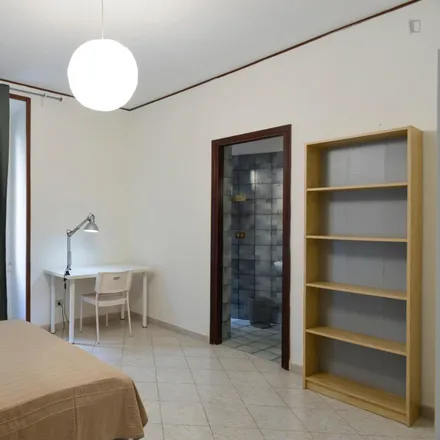 Rent this 4 bed room on Gelateria Guttilla in Via Nomentana, 271