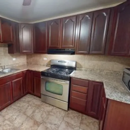 Buy this 3 bed apartment on #c,8700 Gregory Lane in North Shore, Des Plaines