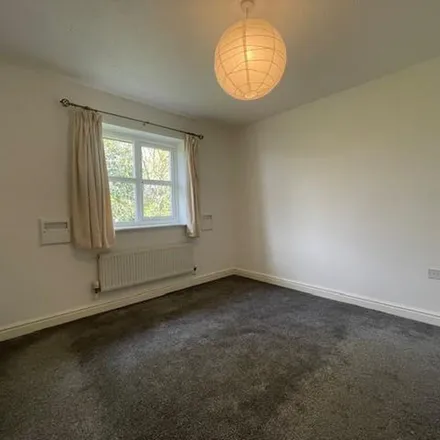 Image 9 - Ladybower Close, Moreton, CH49 4RY, United Kingdom - Apartment for rent