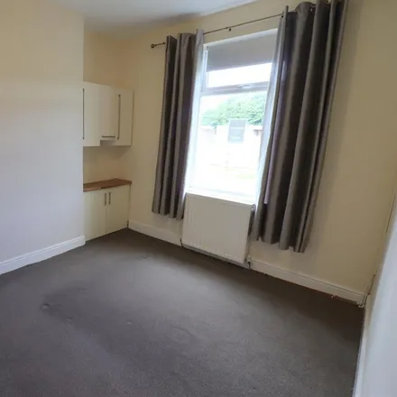 Image 4 - Cumberland Street, Coundon Grange, DL14 8UA, United Kingdom - House for rent