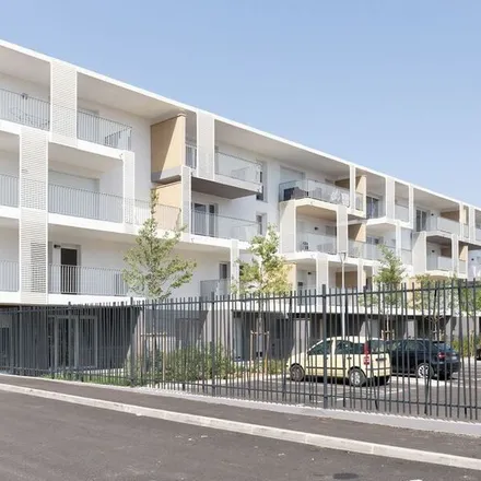Image 2 - Fontenelle, Route de la Crau, 13200 Arles, France - Apartment for rent