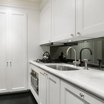 Image 6 - Sherry Netherlands, East 59th Street, New York, NY 10022, USA - Apartment for sale