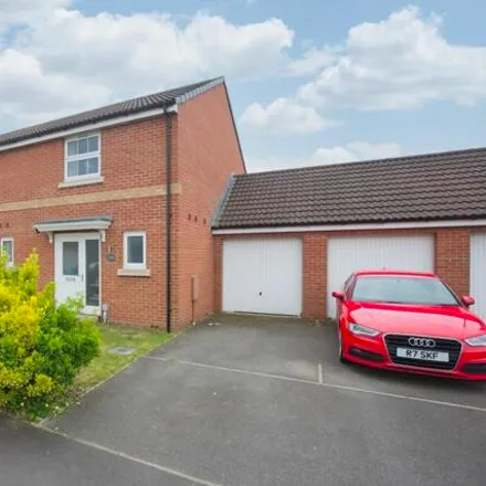 Buy this 2 bed duplex on 20 Forester Close in Bridgwater, TA6 7AY