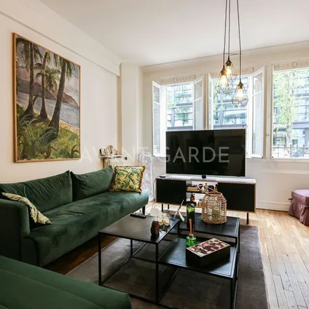 Image 8 - 12 Rue d'Héliopolis, 75017 Paris, France - Apartment for rent