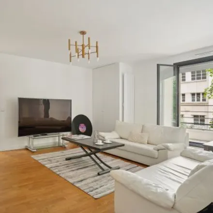 Rent this 4 bed apartment on 15 Avenue René Boylesve in 75016 Paris, France