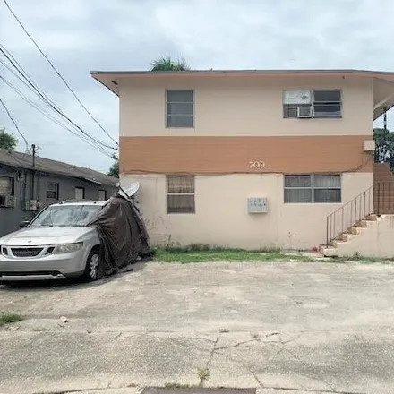 Buy this 8 bed duplex on 709 Southwest Avenue B Place in Belle Glade, FL 33430