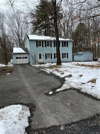 Buy this 3 bed house on 261 Glazer Drive in Village of Bloomingburg, Wallkill