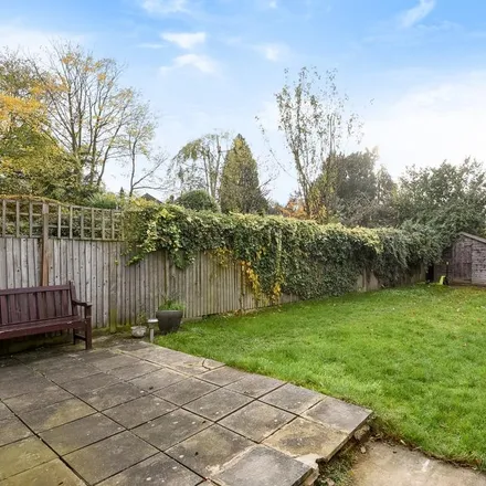 Image 1 - Priory Close, London, N3 1BB, United Kingdom - House for rent