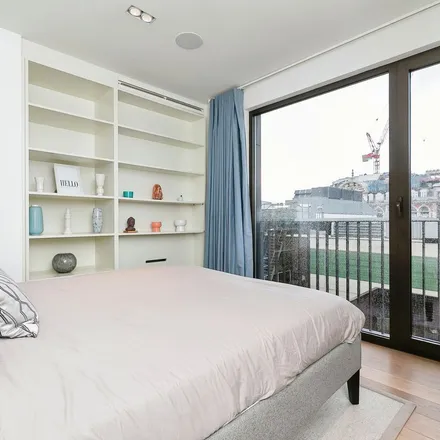 Image 2 - Turner House, 16 Great Marlborough Street, London, W1F 7HU, United Kingdom - Apartment for rent