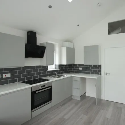 Image 1 - The new Cooker Centre, 69 Cricklewood Broadway, London, NW2 3ET, United Kingdom - Apartment for rent