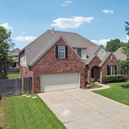 Buy this 5 bed house on 16397 East 50th Street in Tulsa, OK 74134