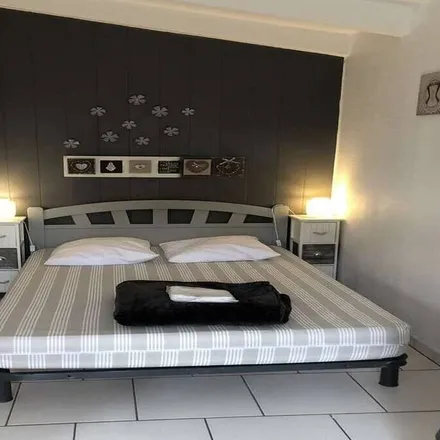 Rent this 2 bed house on Le Barcarès in Boulevard du 14 Juillet, 66420 Le Barcarès