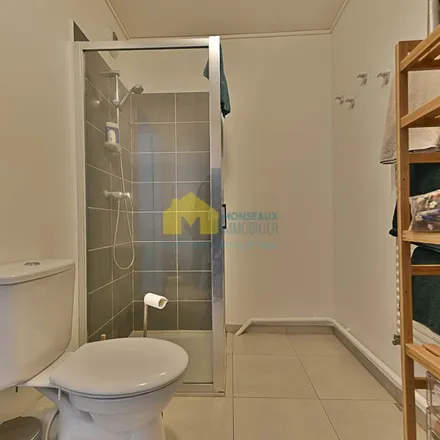 Rent this 2 bed apartment on 11 bis Rue du Progrès in 91390 Morsang-sur-Orge, France