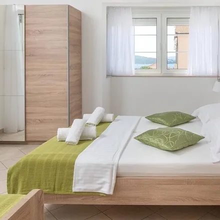 Rent this 1 bed apartment on Okrug Gornji in Put Mavarčice, 21223 Okrug Gornji
