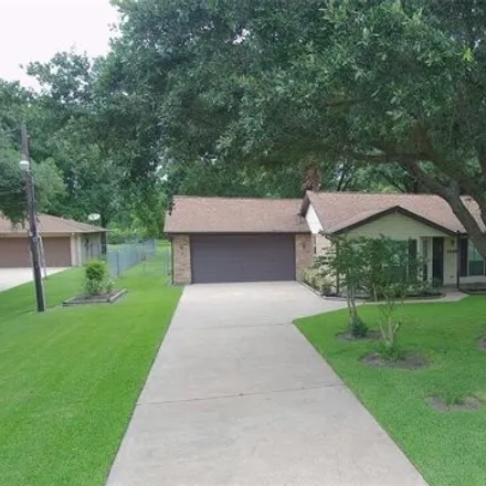 Rent this 3 bed house on 1404 East Houston Street in Highlands, Harris County