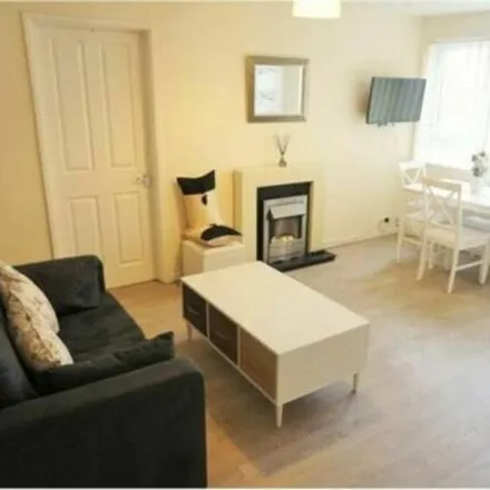 Image 2 - Oakdene Court, Welbeck Avenue, Southampton, SO17 1SS, United Kingdom - Apartment for rent