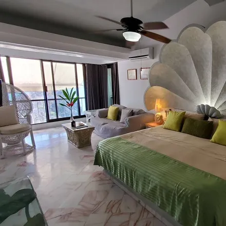 Rent this 6 bed house on México in Ampliación Altamira, 39300 Acapulco