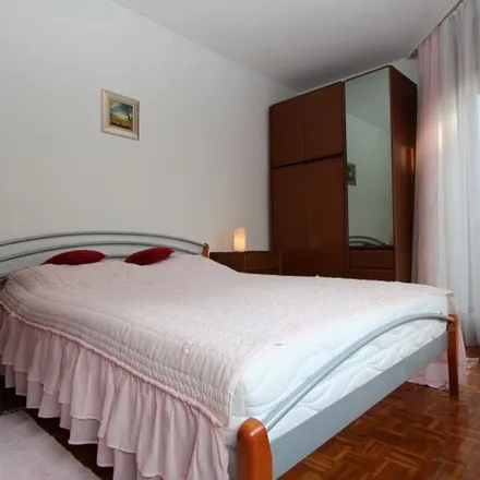 Image 4 - Pantovčak, 10105 Zagreb, Croatia - Apartment for rent