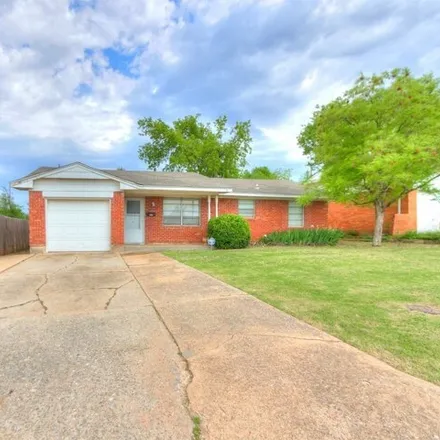Buy this 3 bed house on 645 Southwest 3rd Street in Moore, OK 73160