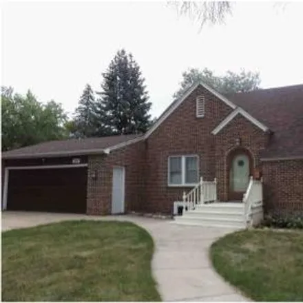 Buy this 4 bed house on 1039 North 19th Street in Fort Dodge, IA 50501