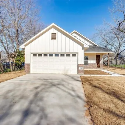 Buy this 3 bed house on 1110 Williams Avenue in Cleburne, TX 76033