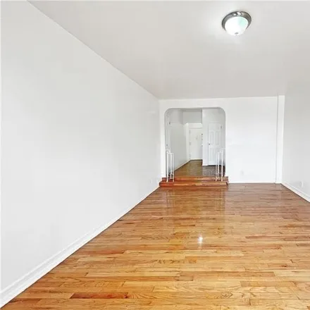 Image 5 - 1200 Woodycrest Avenue, New York, NY 10452, USA - Apartment for sale