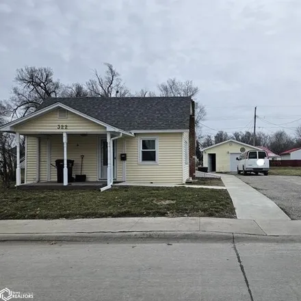 Buy this 2 bed house on 322 South Davis Street in Ottumwa, IA 52501