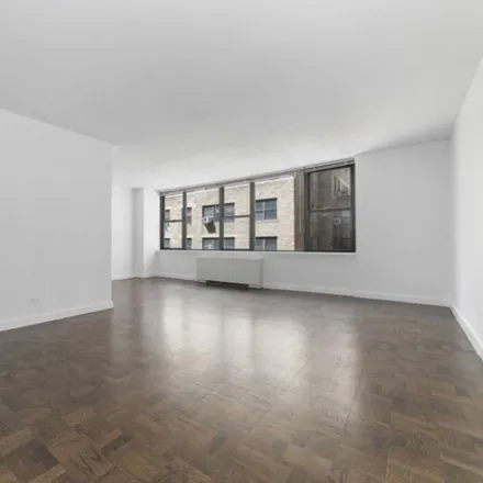 Image 4 - 155 E 55th St Apt 8A, New York, 10022 - House for rent