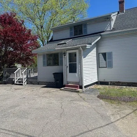 Rent this 3 bed house on 84 Mountain Street West in Worcester, MA 01606