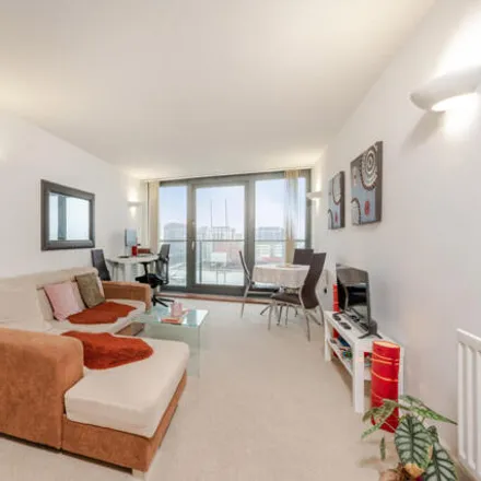 Buy this 1 bed apartment on Neutron Tower in 6 Blackwall Way, London