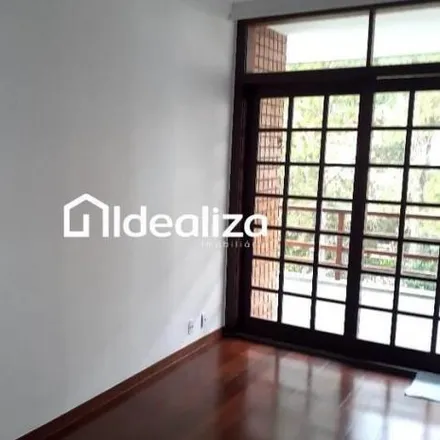 Buy this 3 bed apartment on Rua Doutor Alípio de Miranda in Teresópolis, Teresópolis - RJ
