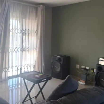 Image 4 - Donovan Road, Montclair, Durban, 4004, South Africa - Apartment for rent