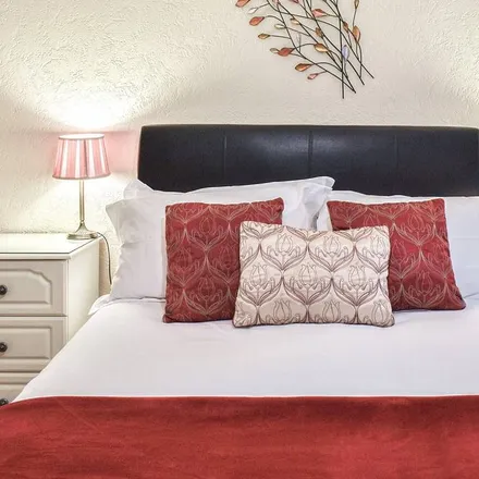 Rent this 1 bed duplex on Llanfair Talhaiarn in LL22 9RB, United Kingdom