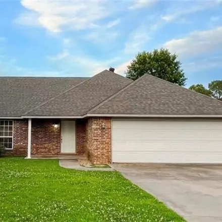 Buy this 3 bed house on 900 N Dogwood St in Sallisaw, Oklahoma