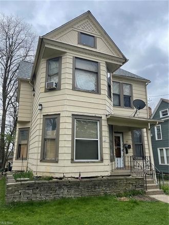 Rent this 1 bed house on 51 Oakdale Avenue in Akron, OH 44302